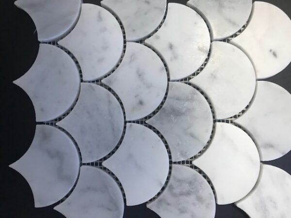 Arvex Carrara Honed Fishscale Mosaic 24.4x26.3cm